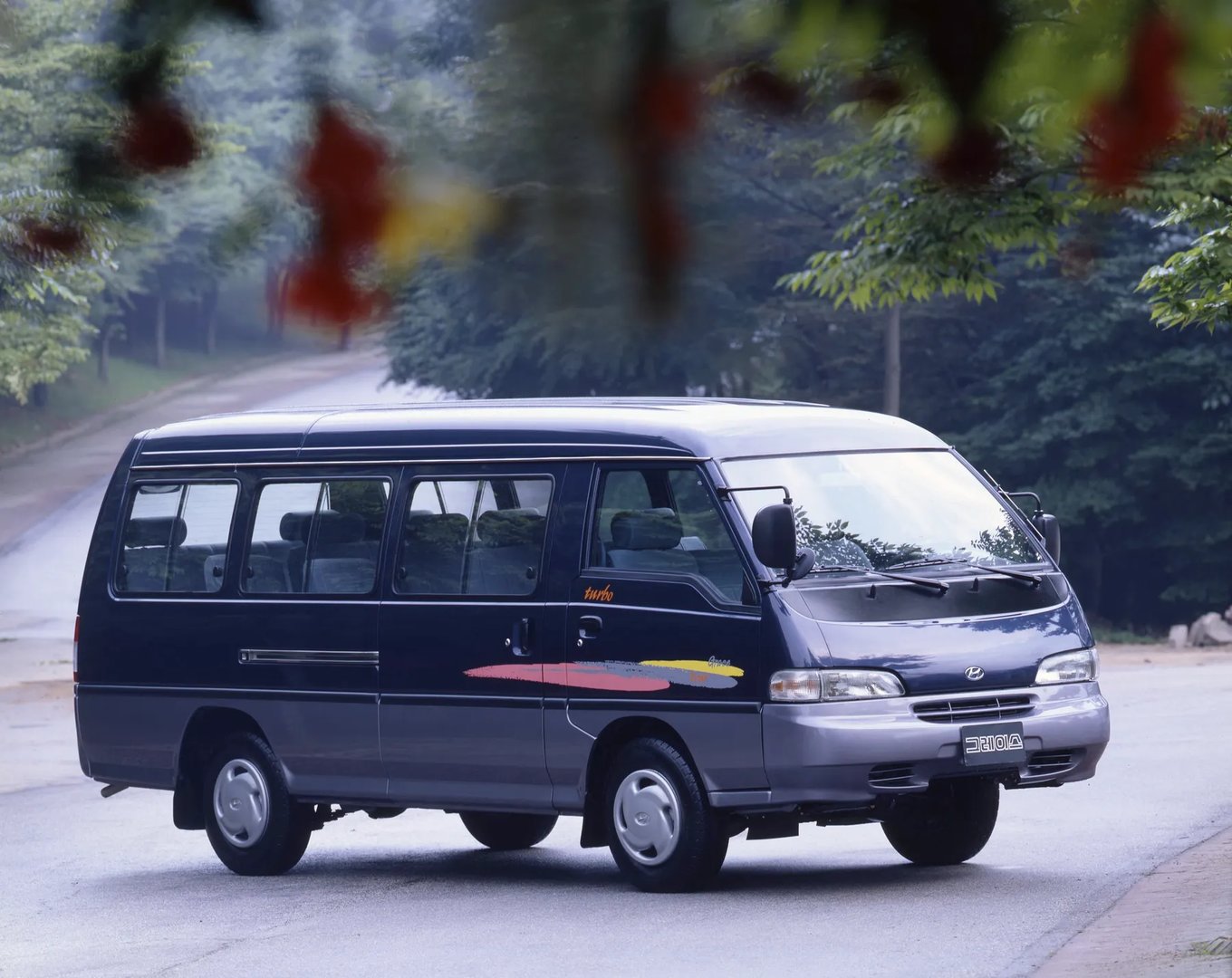 Hyundai_H100_2_generation__Minibus__2.jpg