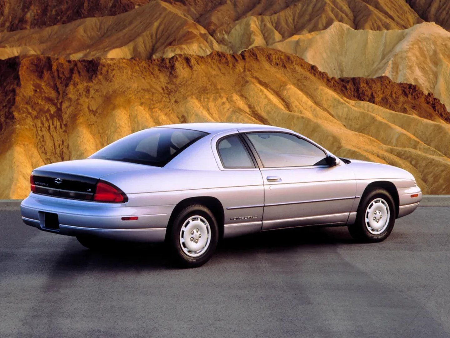 Chevrolet_Monte_Carlo_5_generation__Coupe__7.jpg