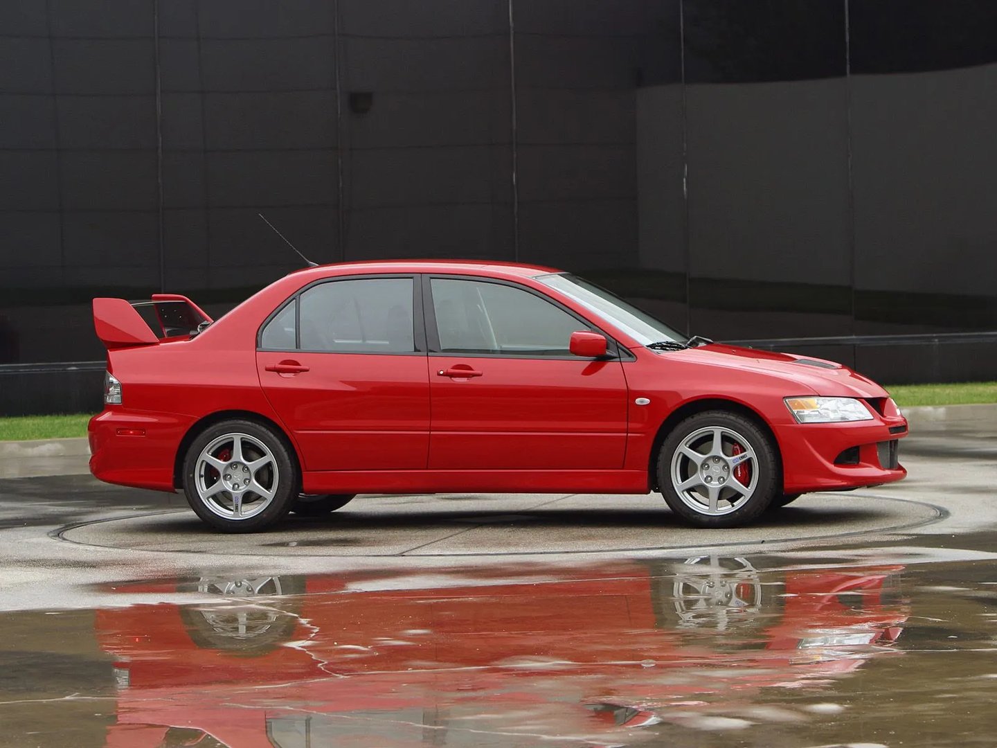 Mitsubishi_Lancer_Evolution_8_generation__Sedan__5.jpg