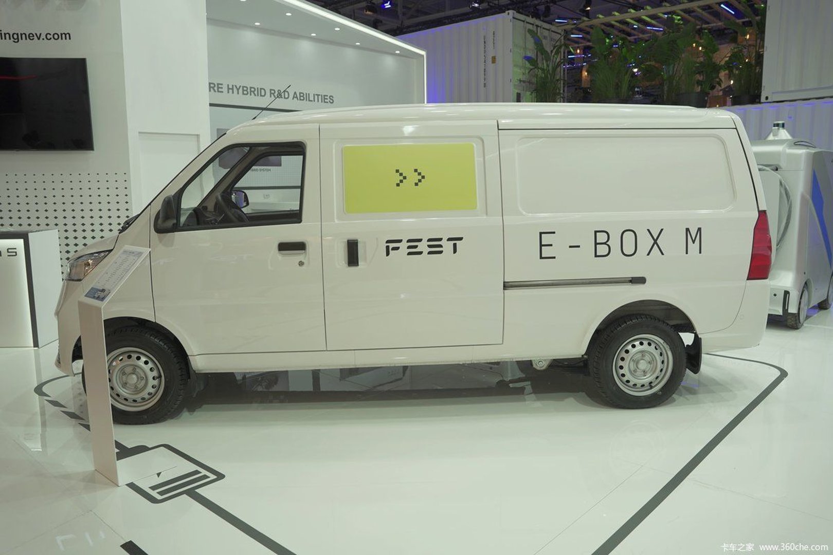 wuling_g105_1_generation__Van__1.jpg