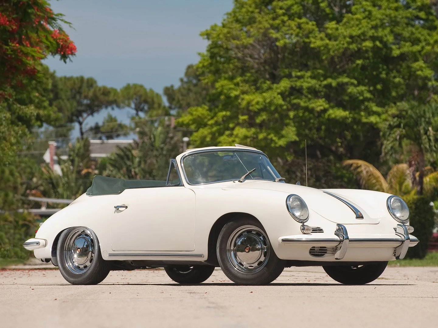 Porsche_356_4_generation__Cabrio__2.jpg