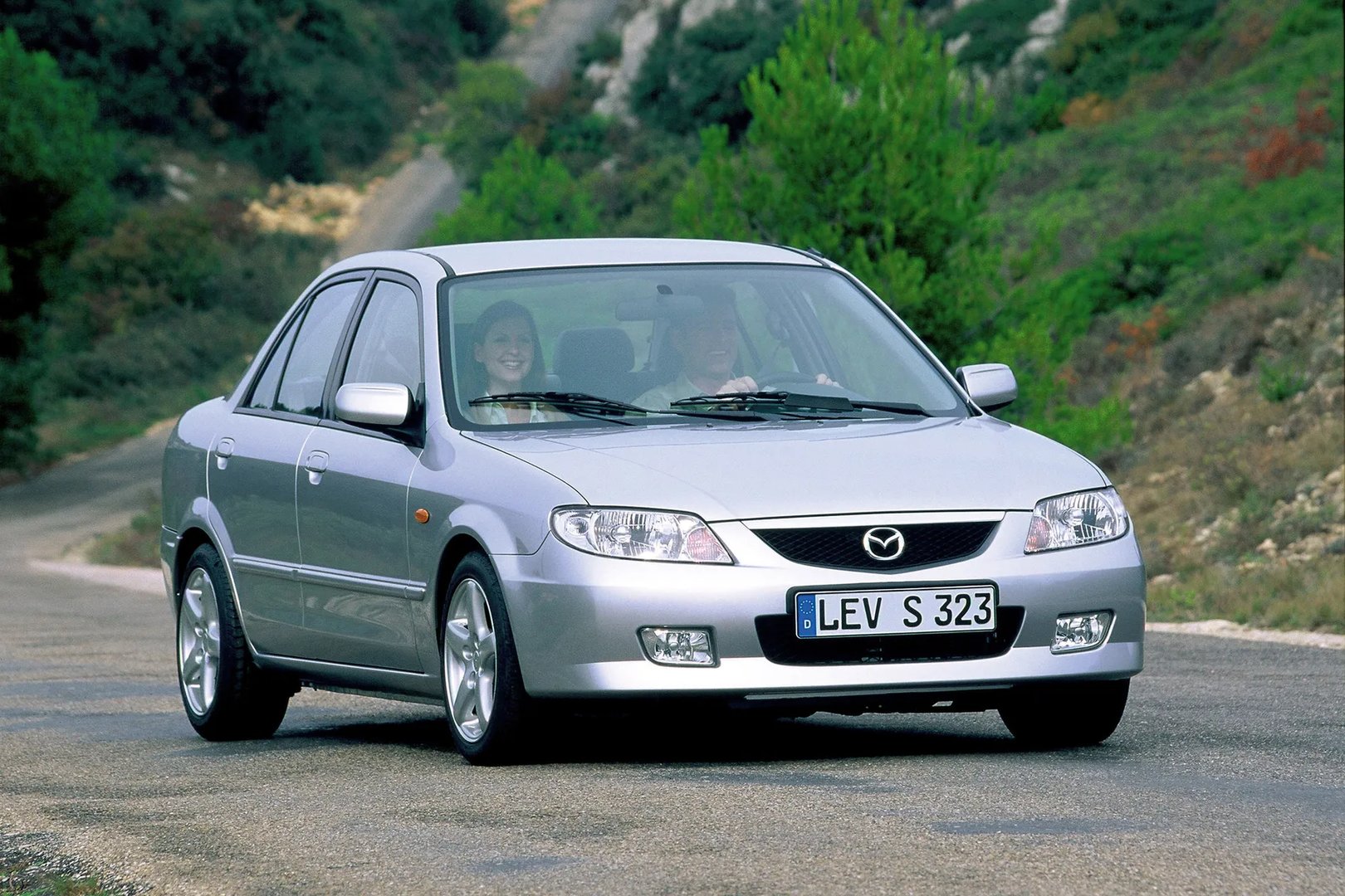 Mazda_323_Lantis_6_generation_restyling__Sedan__2.jpg