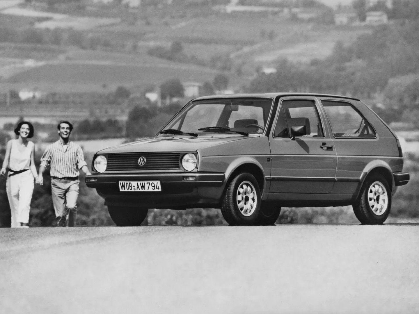 Volkswagen_Golf_2_generation__Hatchback_3-door__8.jpg