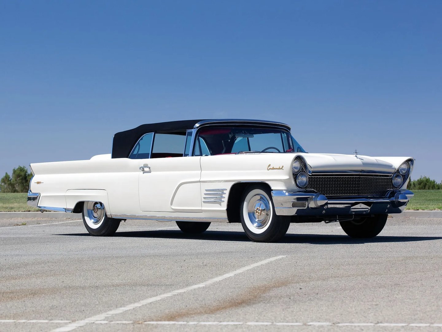Lincoln_Continental_3_generation__Cabrio__3.jpg