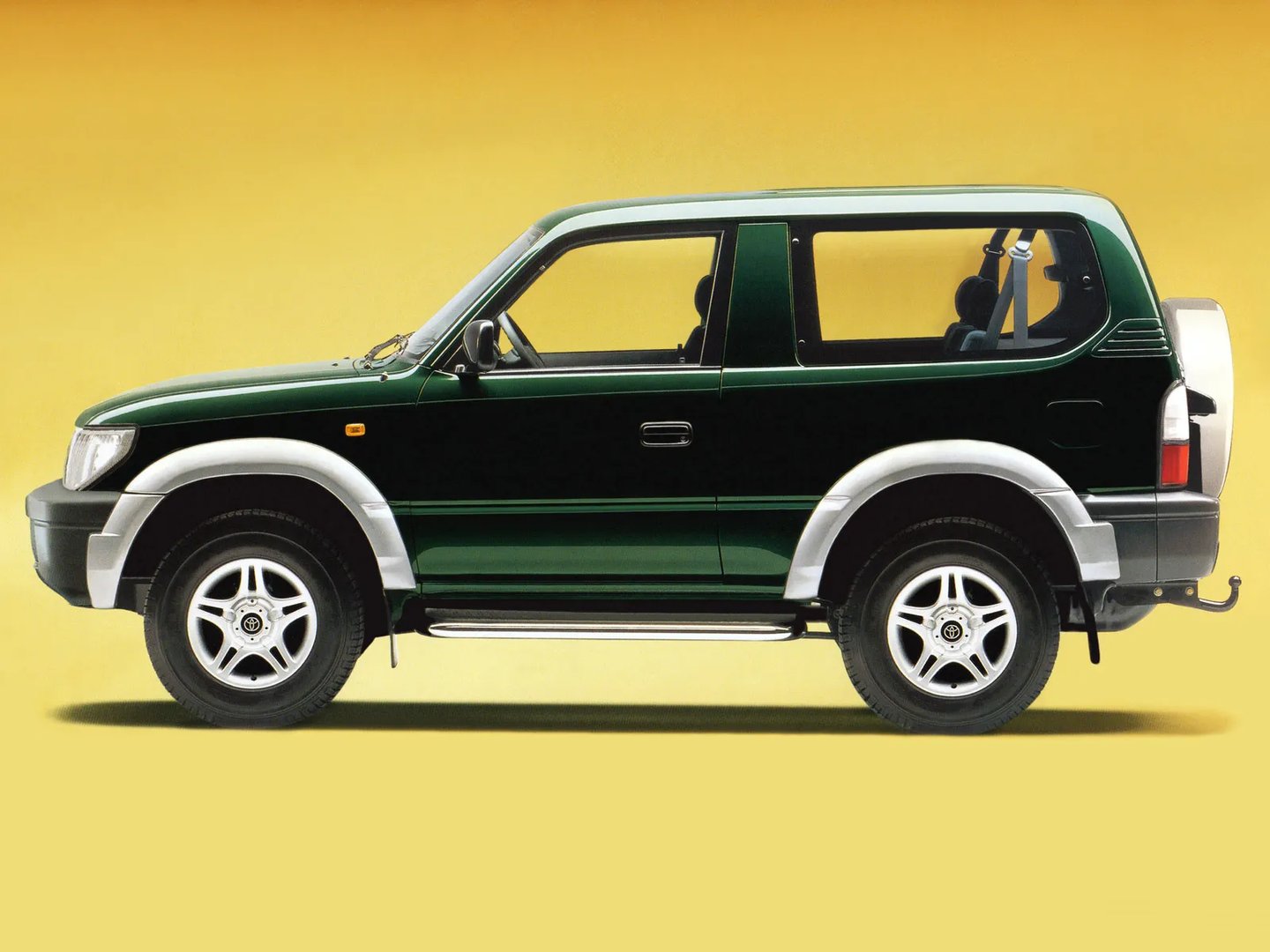Toyota_Land_Cruiser_2_generation_restyling__SUV_3-doors__5.jpg