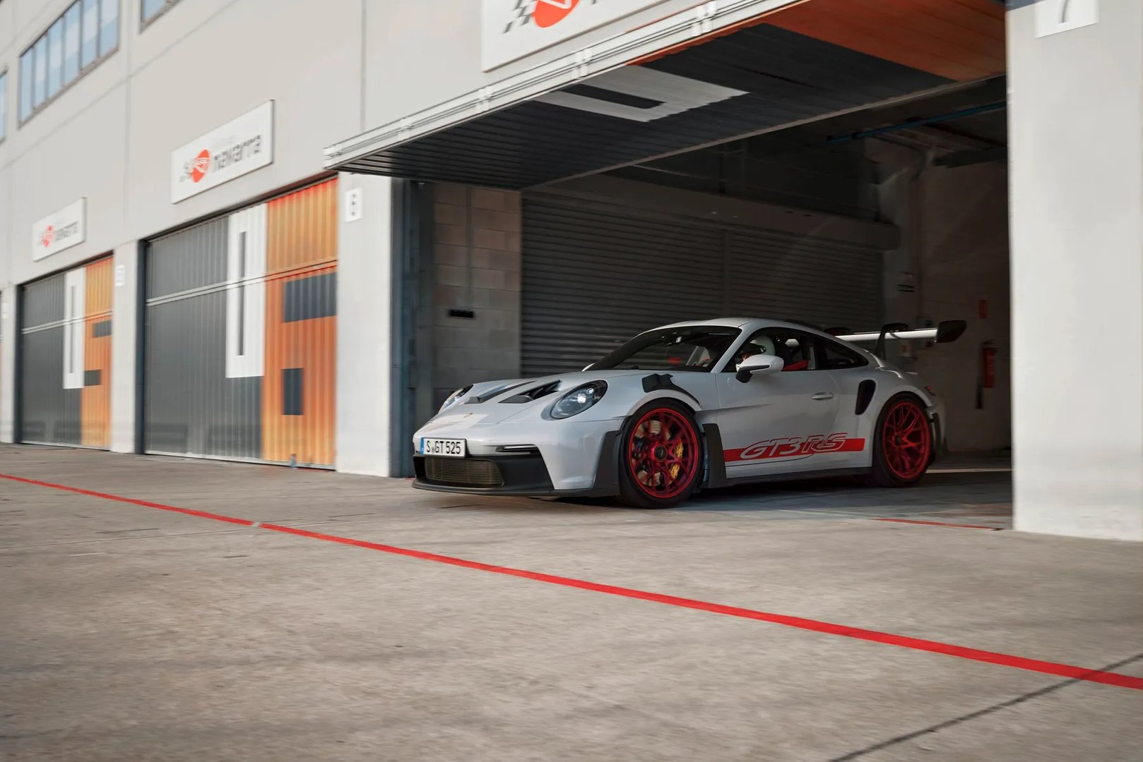 Porsche_911_GT3_RS_1_generation__Coupe__13.jpg