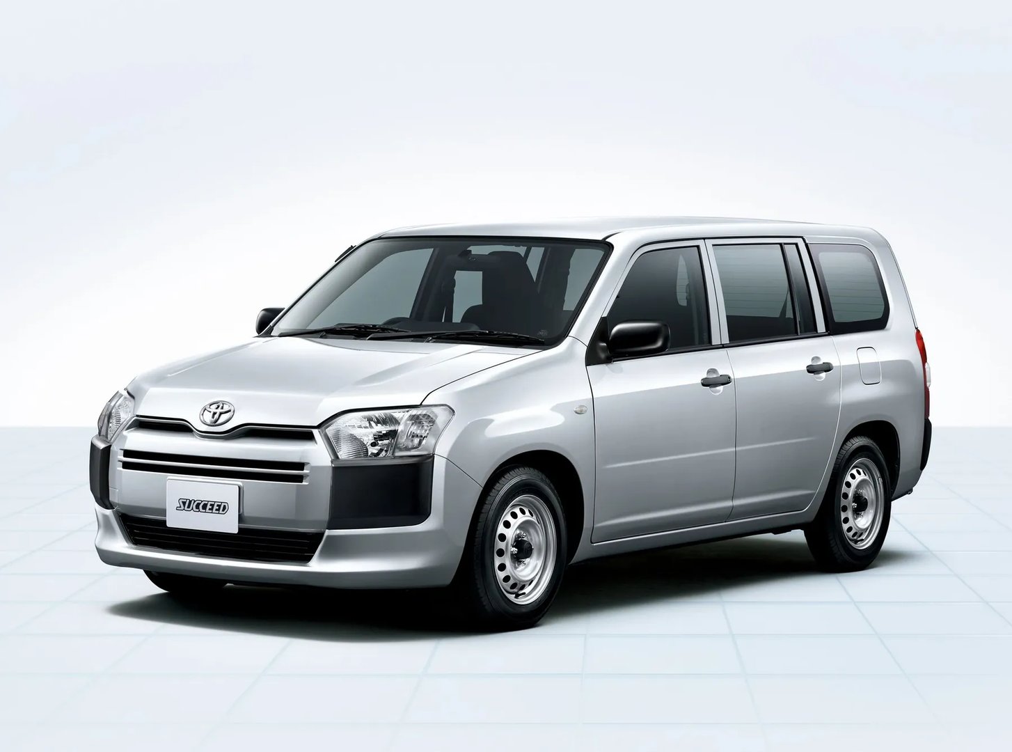Toyota_Succeed_1_generation_restyling__Estate_5-door__4.jpg