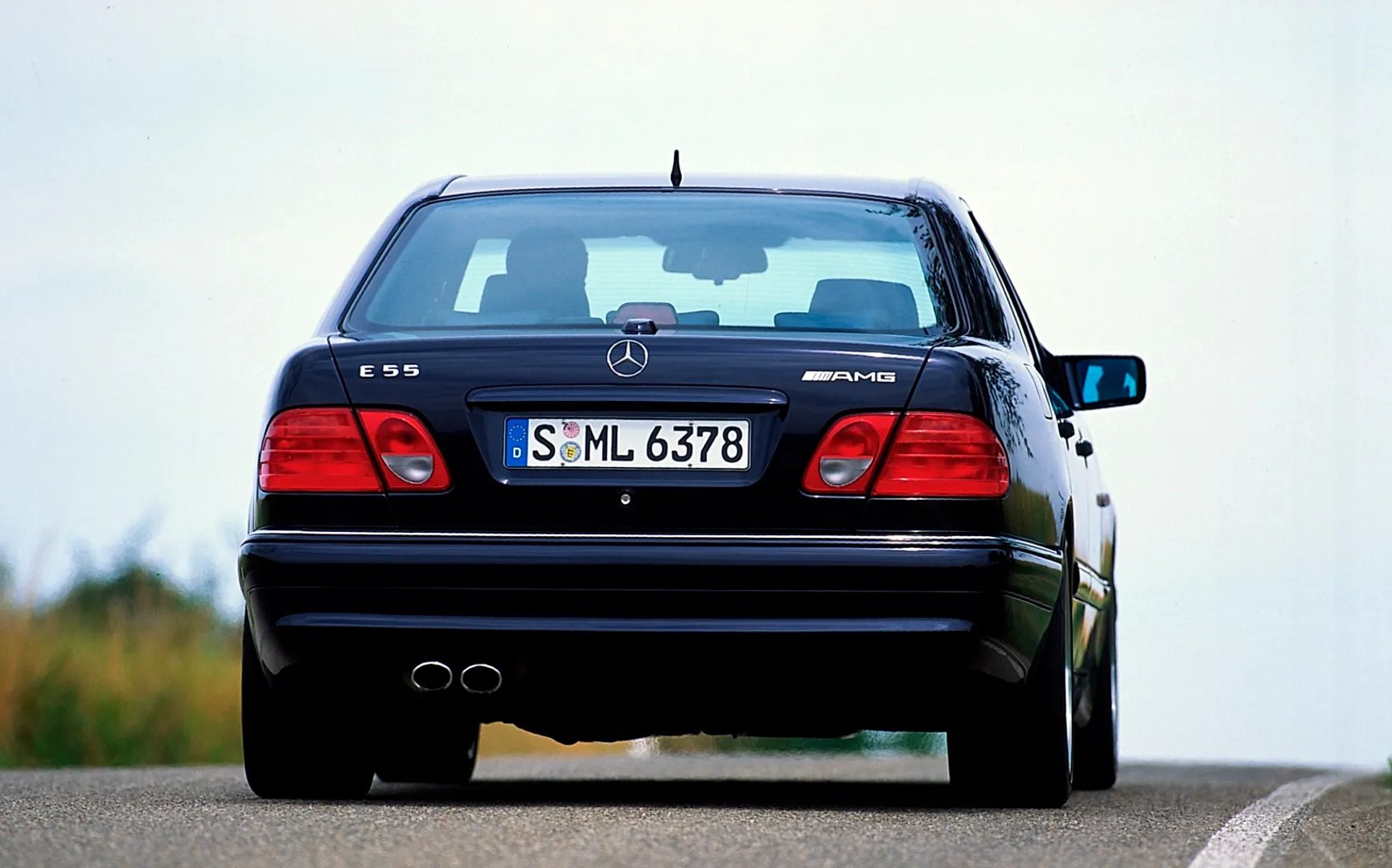 Mercedes_E-Class_AMG_2_generation__Sedan__2.jpg