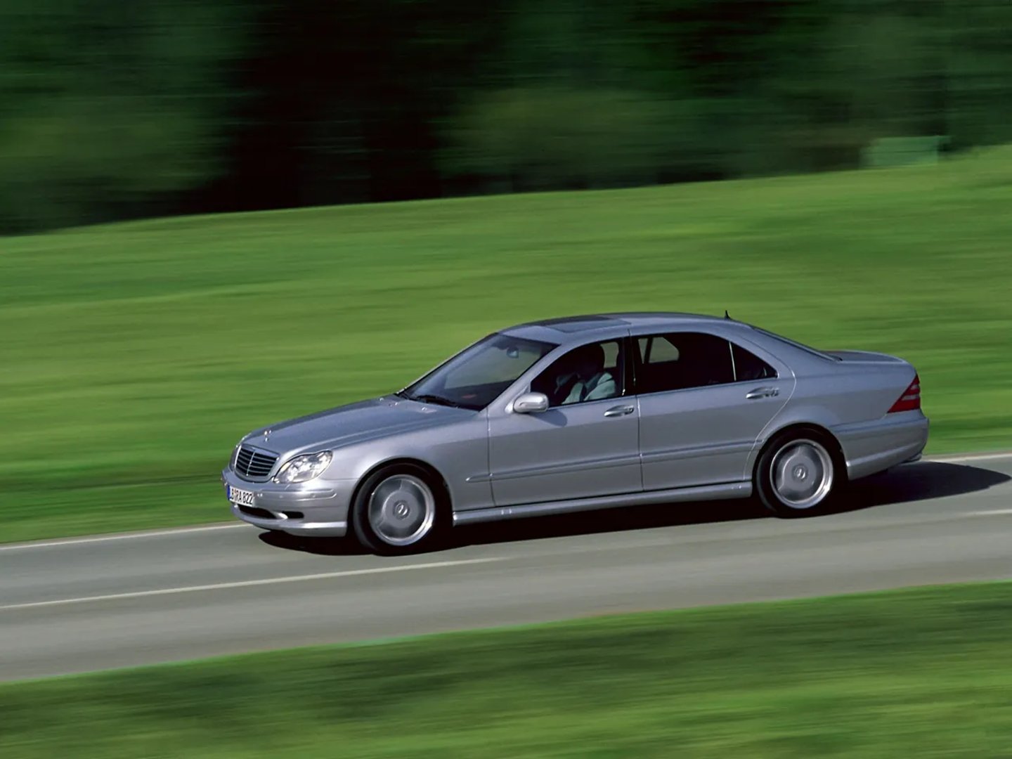 Mercedes_S-Class_AMG_1_generation__Sedan__2.jpg