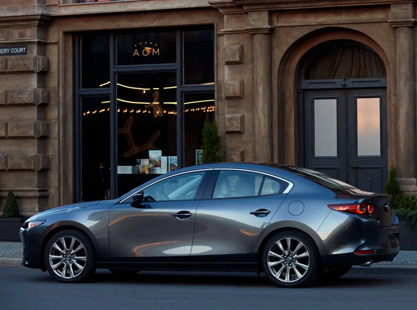 Mazda_3_4_generation__Sedan__3.jpg