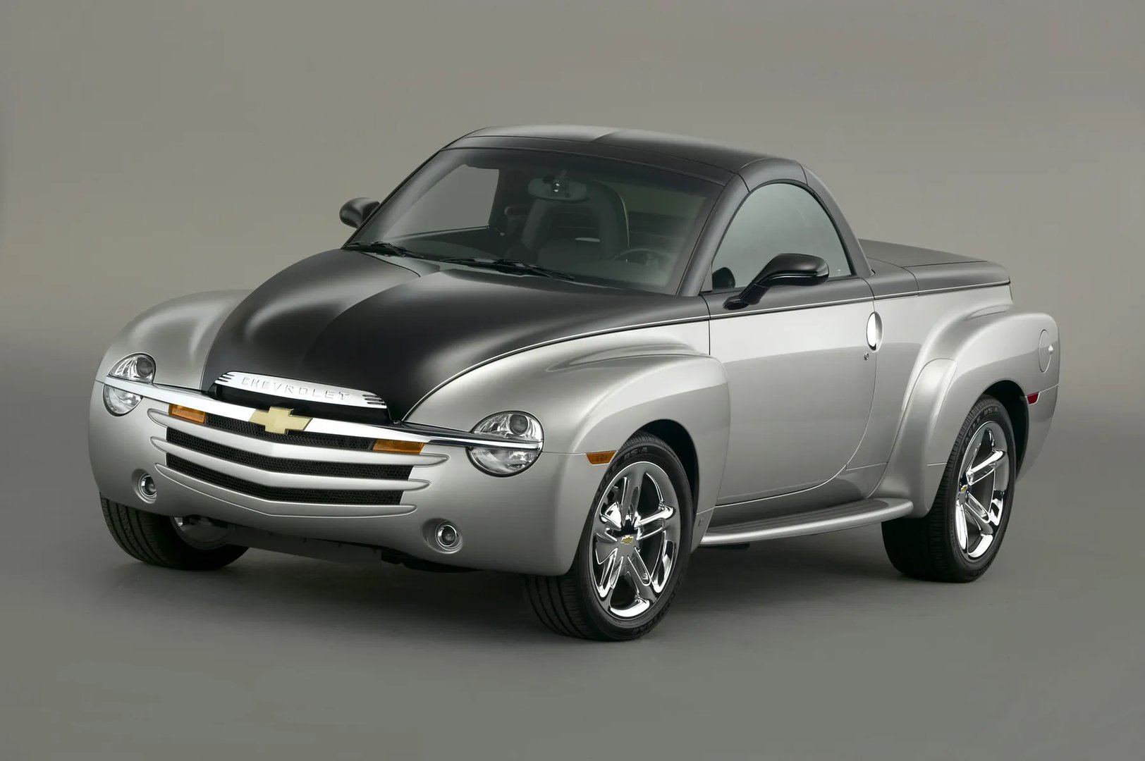 Chevrolet_SSR_1_generation__Pickup_single-cab__8.jpg