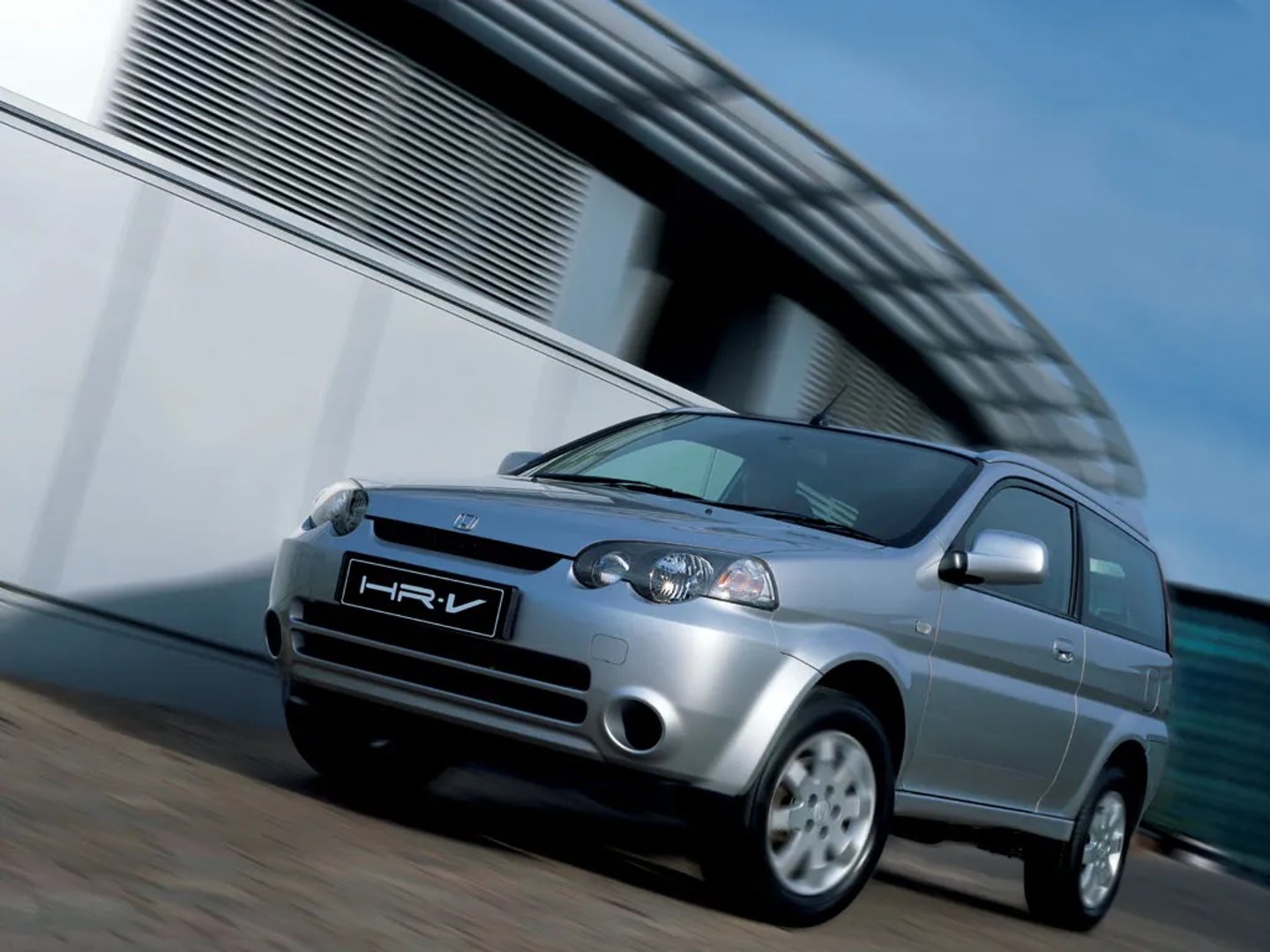 Honda_HR-V_1_generation_restyling__SUV_3-doors__1.jpg