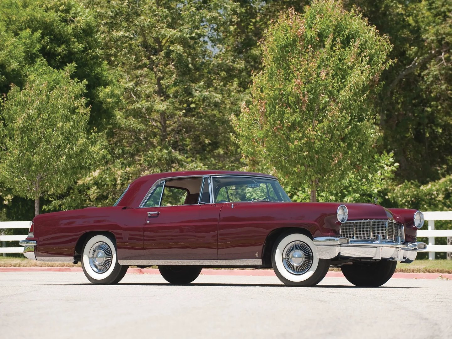 Lincoln_Continental_2_generation__Coupe__3.jpg