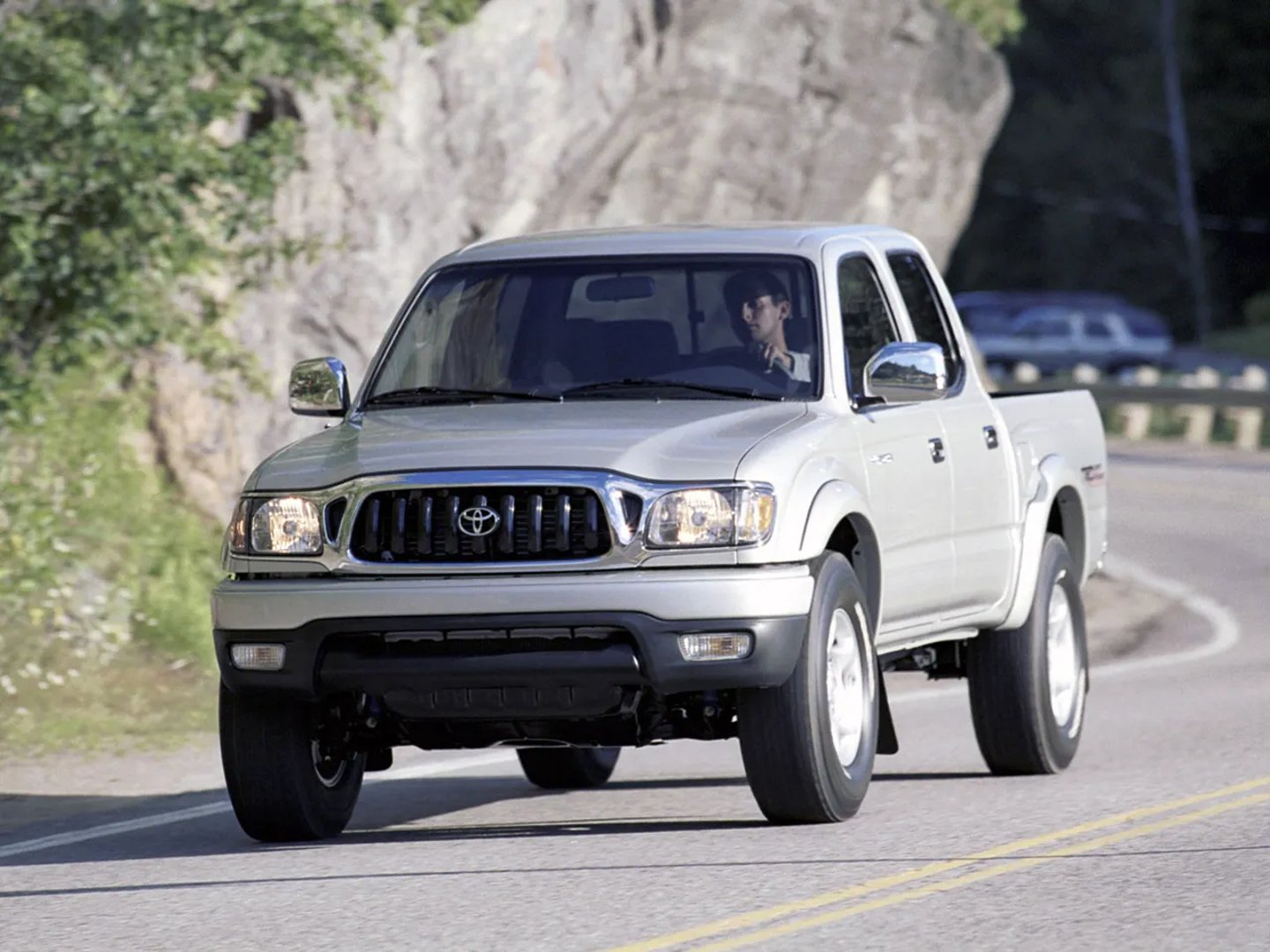 Toyota_Tacoma_1_generation_restyling__Pickup_double-cab__5.jpg