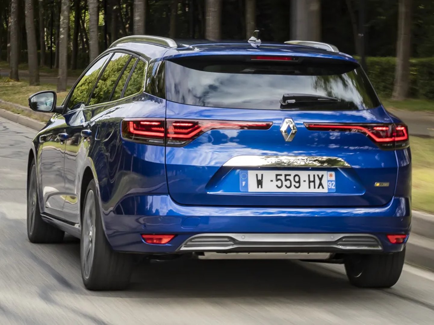 Renault_Megane_4_generation_restyling__Estate_5-door__2.jpg