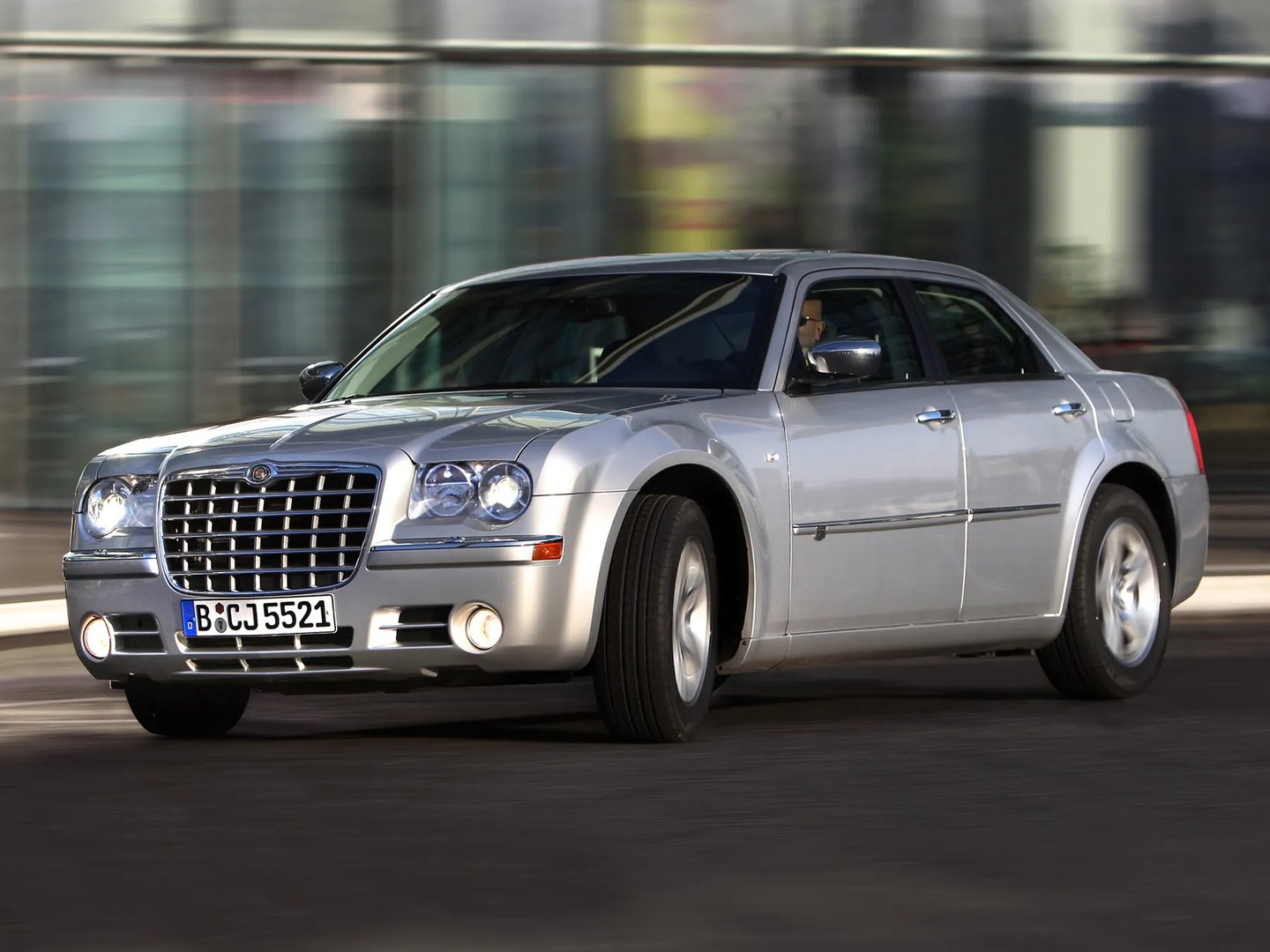 Chrysler_300C_1_generation__Sedan__13.jpg