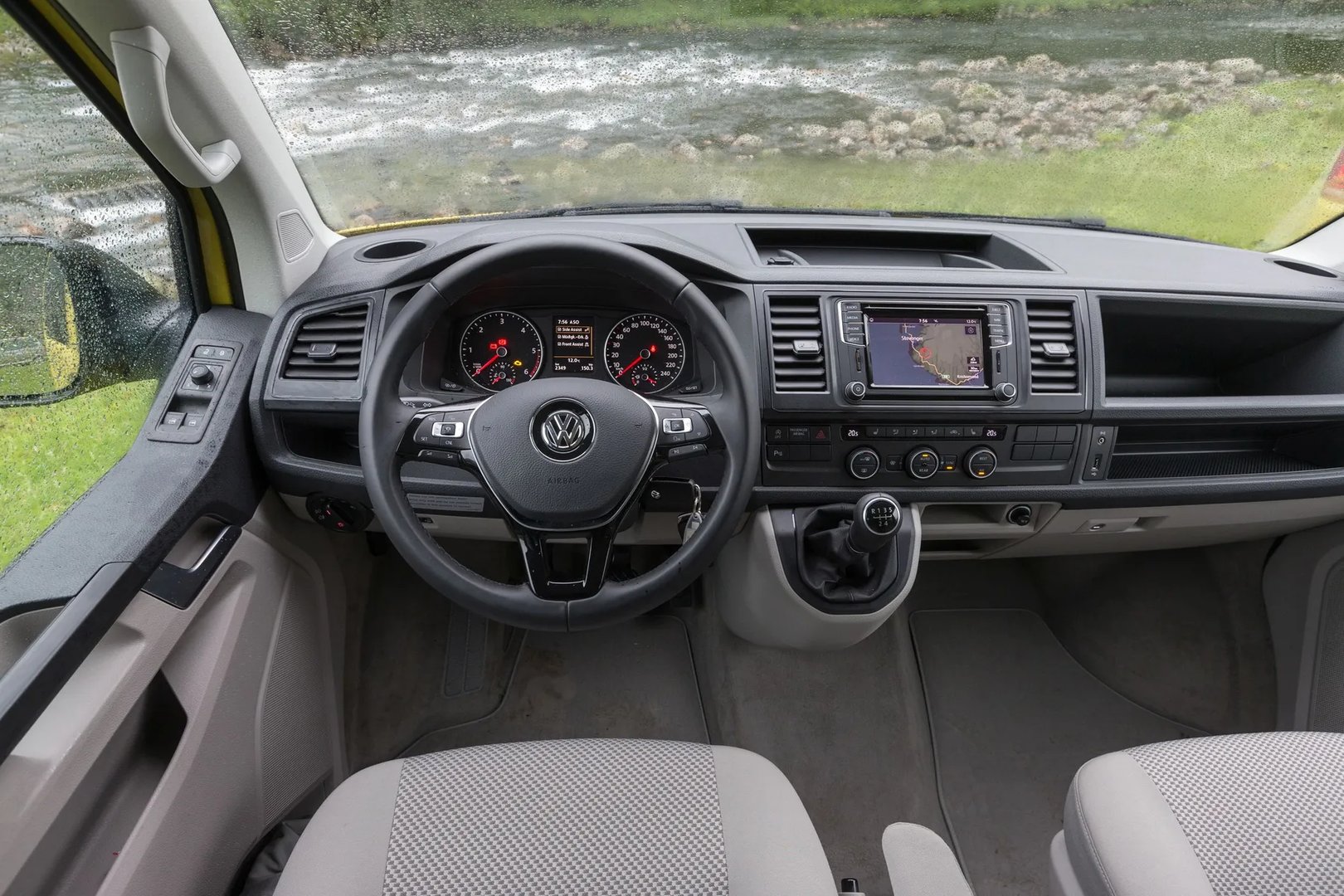 Volkswagen_California_6_generation__Minivan__10.jpg