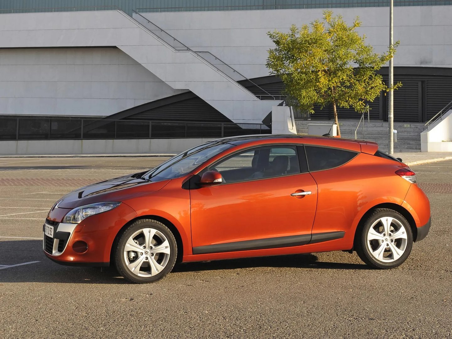 Renault_Megane_3_generation__Hatchback_3-door__9.jpg