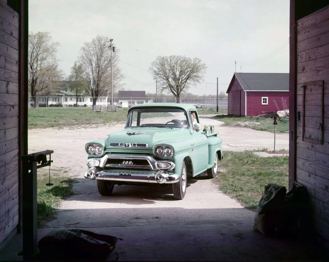 GMC_100_2_generation__Pickup_single-cab__4.jpg
