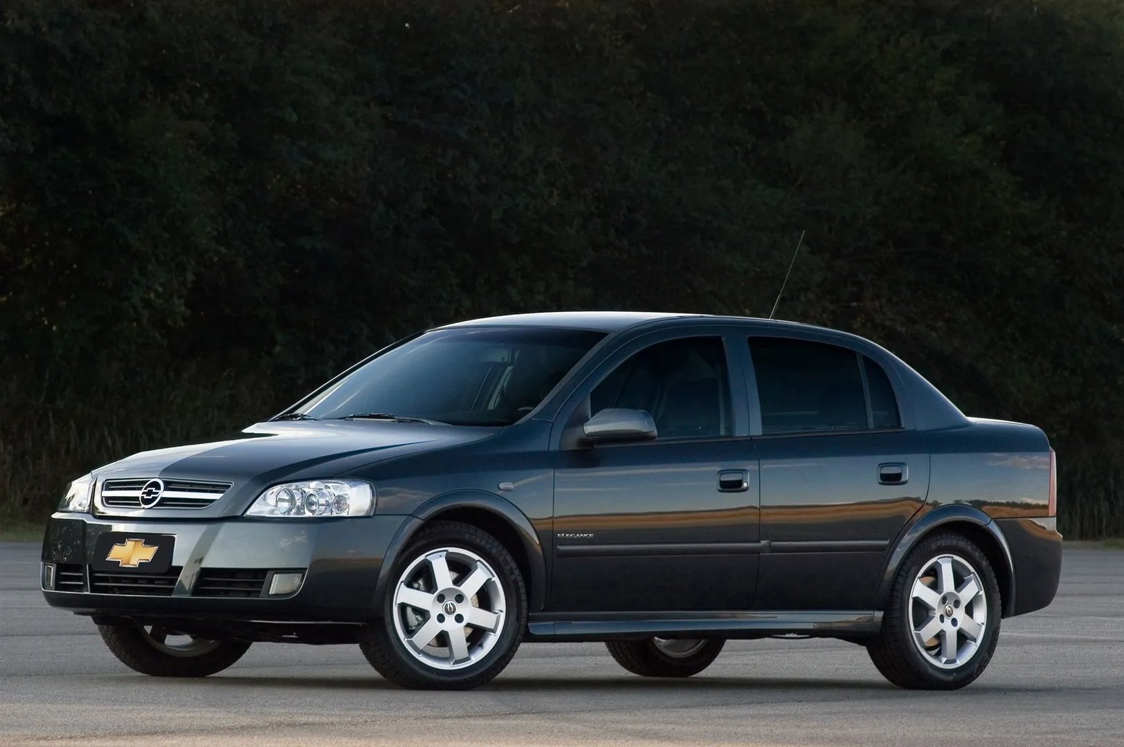 Chevrolet_Astra_1_generation__Sedan__9.jpg