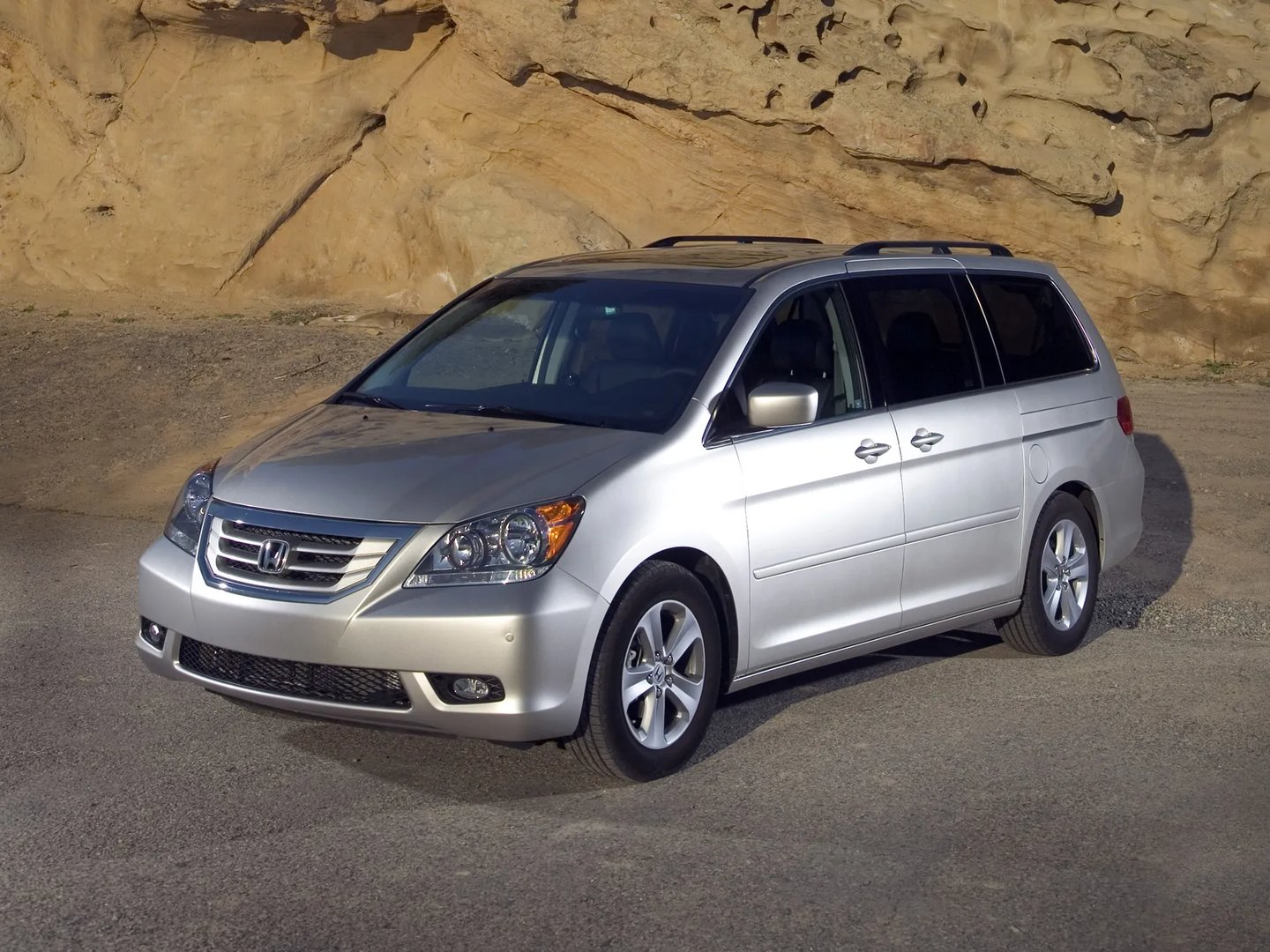 Honda_Odyssey_(USA)_3_generation__Minivan__10.jpg