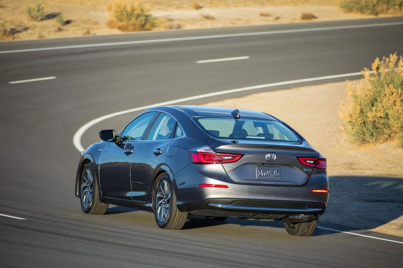 Honda_Insight_3_generation__Sedan__8.jpg