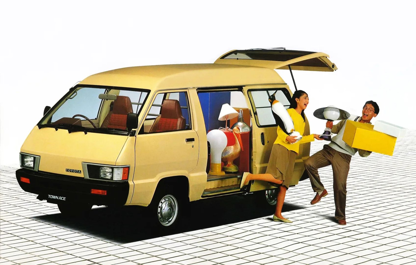 Toyota_Town_Ace_1_generation__Compact_Van__1.jpg