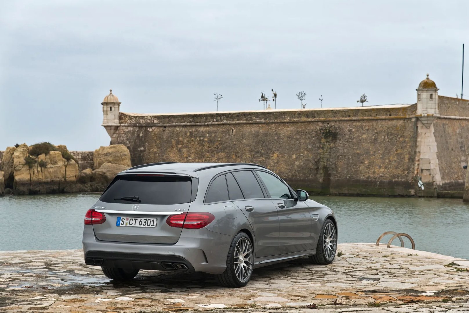 Mercedes_C-Class_AMG_4_generation__Estate_5-door__9.jpg