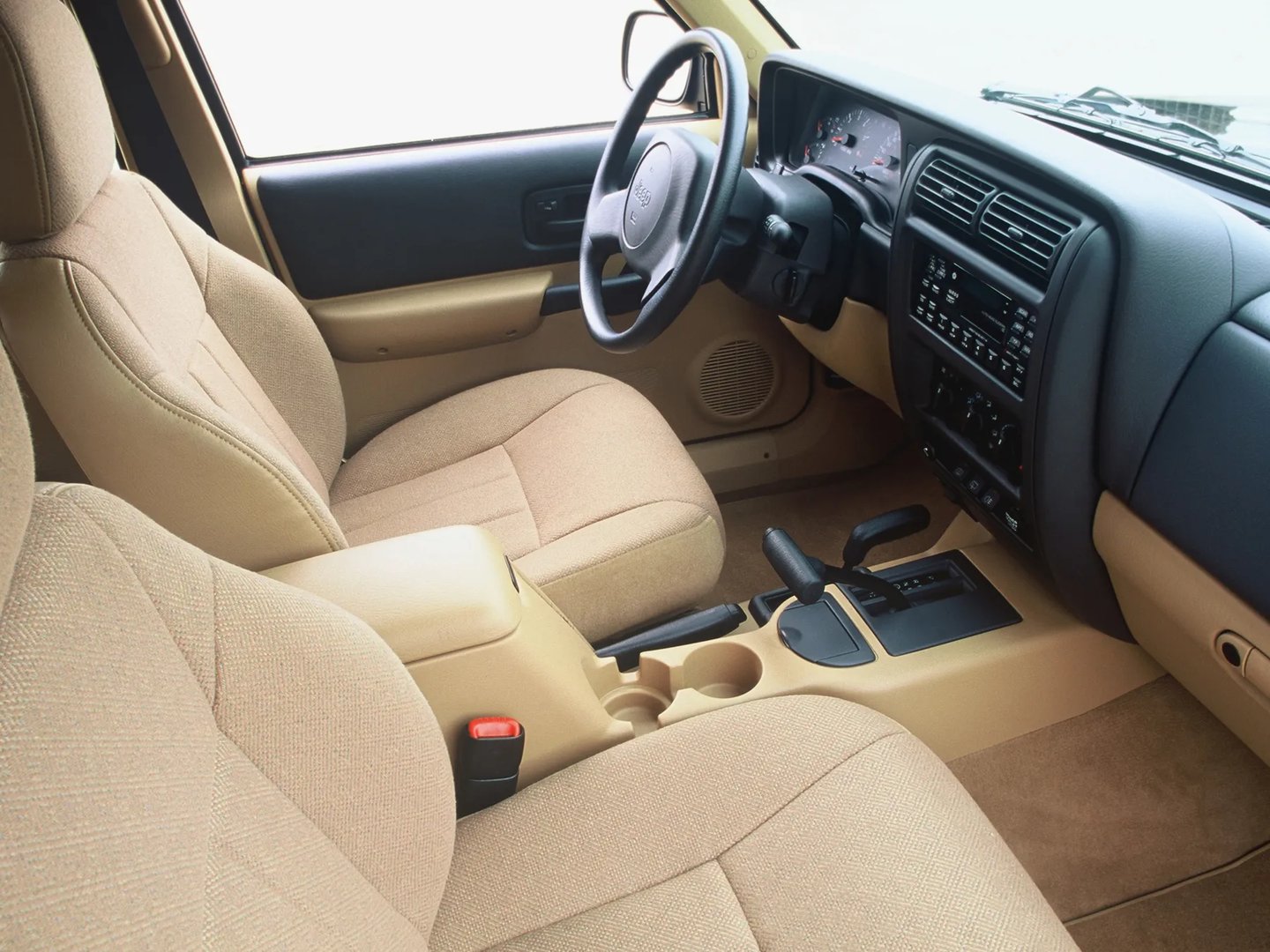 Jeep_Cherokee_2_generation_restyling__SUV_5-doors__9.jpg