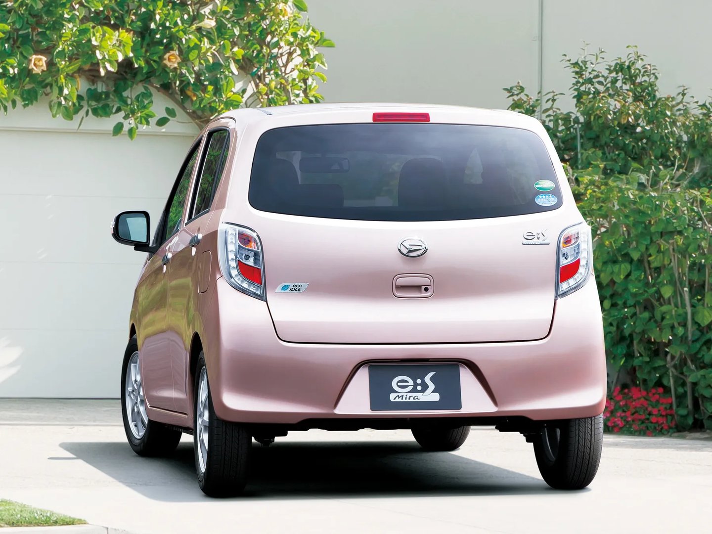 Daihatsu_Mira_e:S_1_generation_restyling__Mini_5-doors__3.jpg
