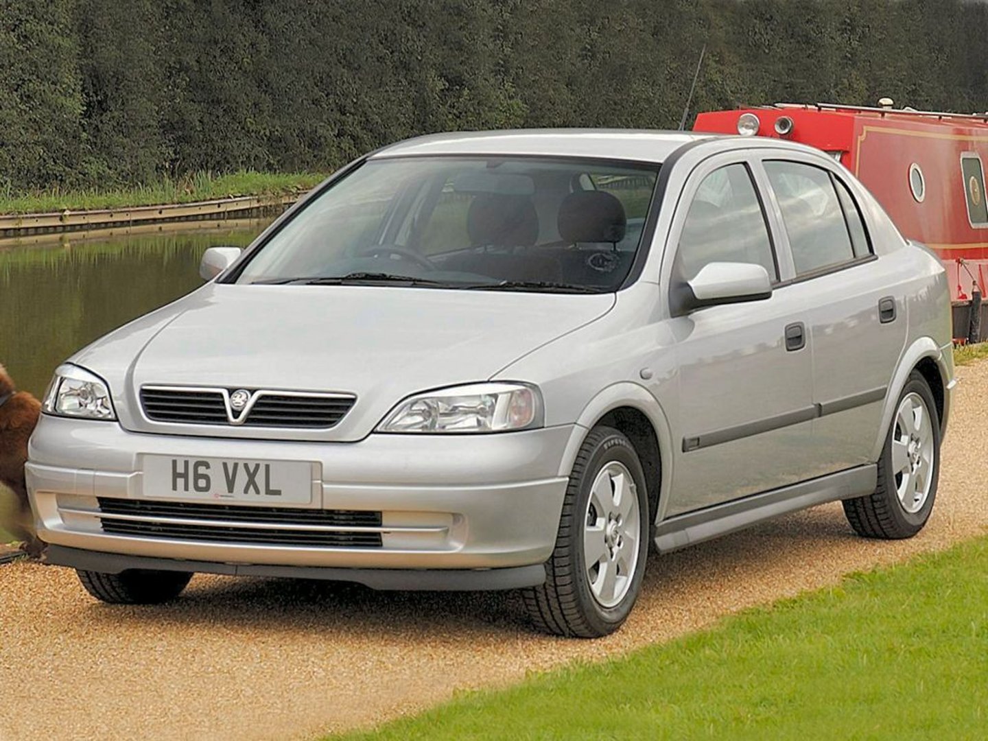 vauxhall_Astra_4_generation__Hatchback_5-door__2.jpg