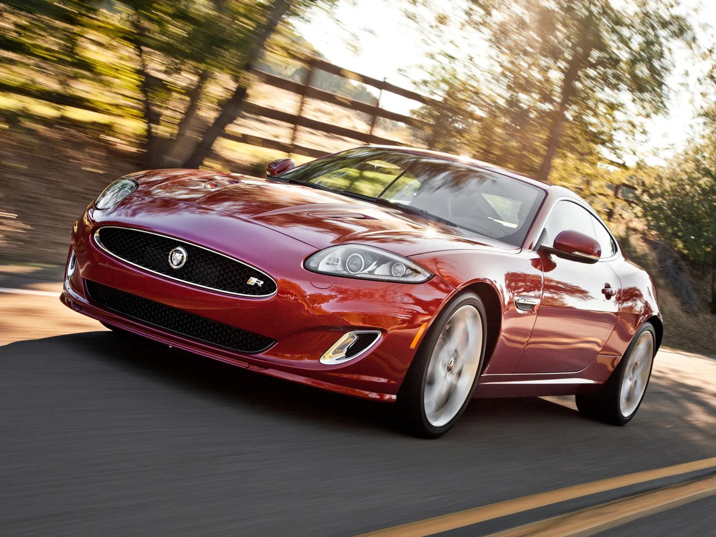Jaguar_XKR_2_generation_restyling_2__Coupe__6.jpg