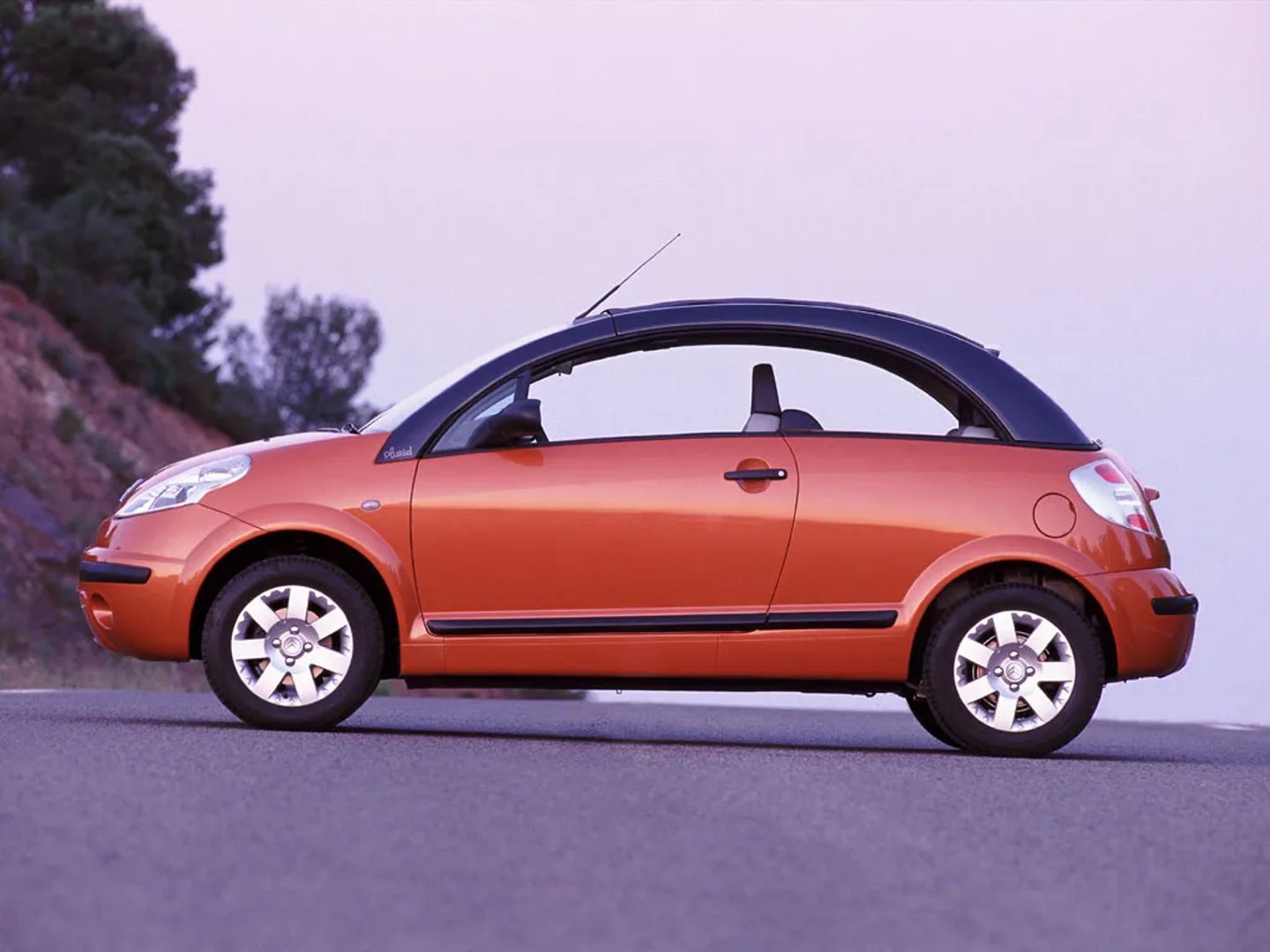 Citroen_C3_1_generation__Cabrio__6.jpg