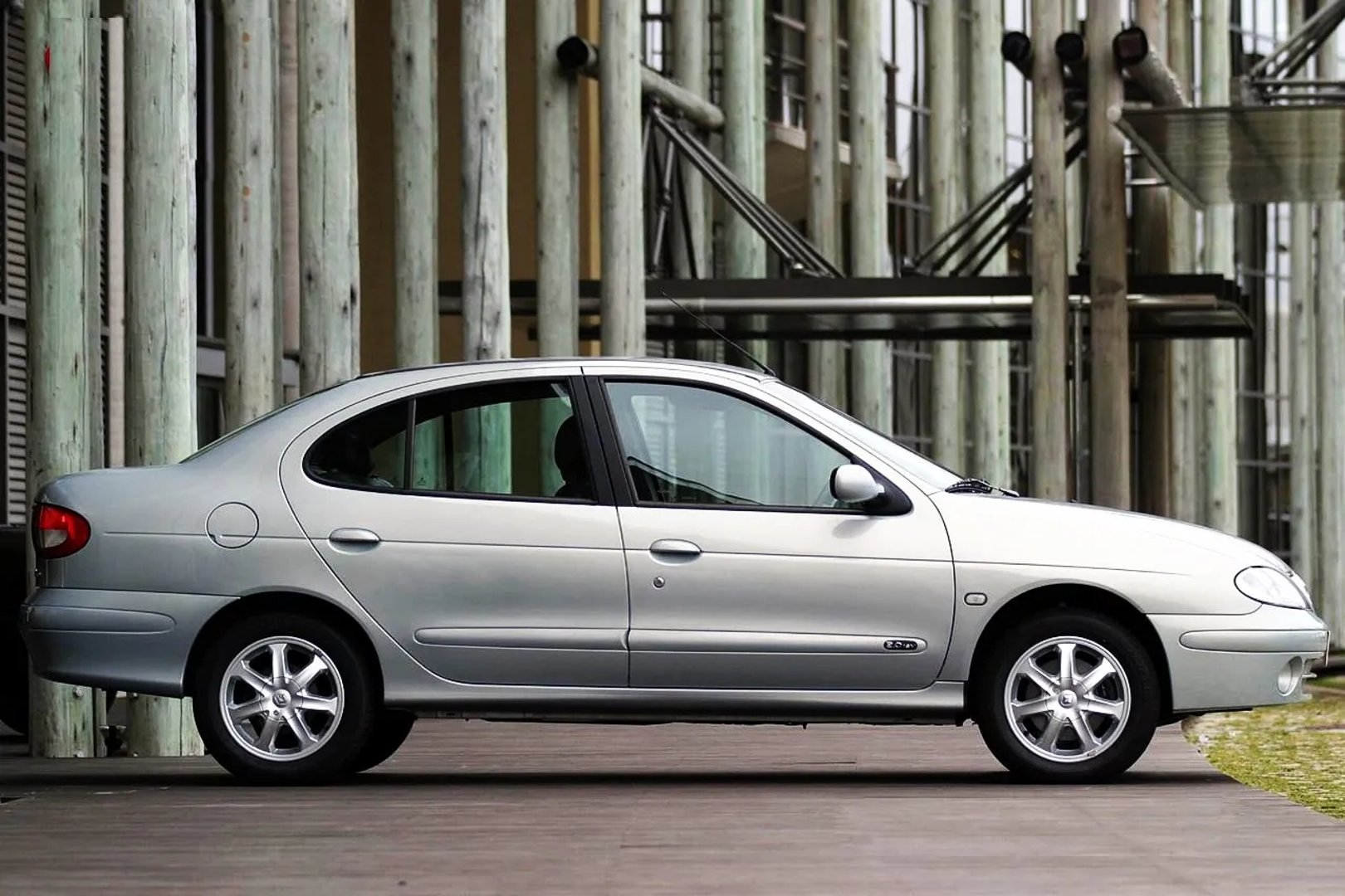 Renault Megane 1 generation, restyling  Sedan