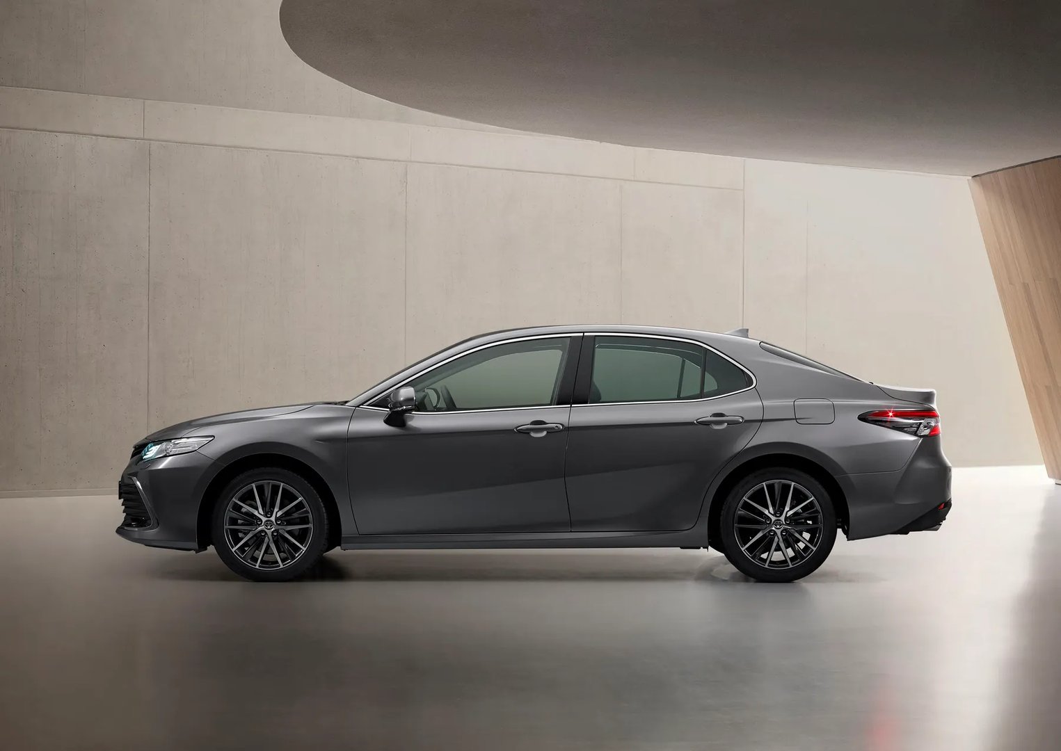 Toyota_Camry_8_generation_restyling__Sedan__10.jpg