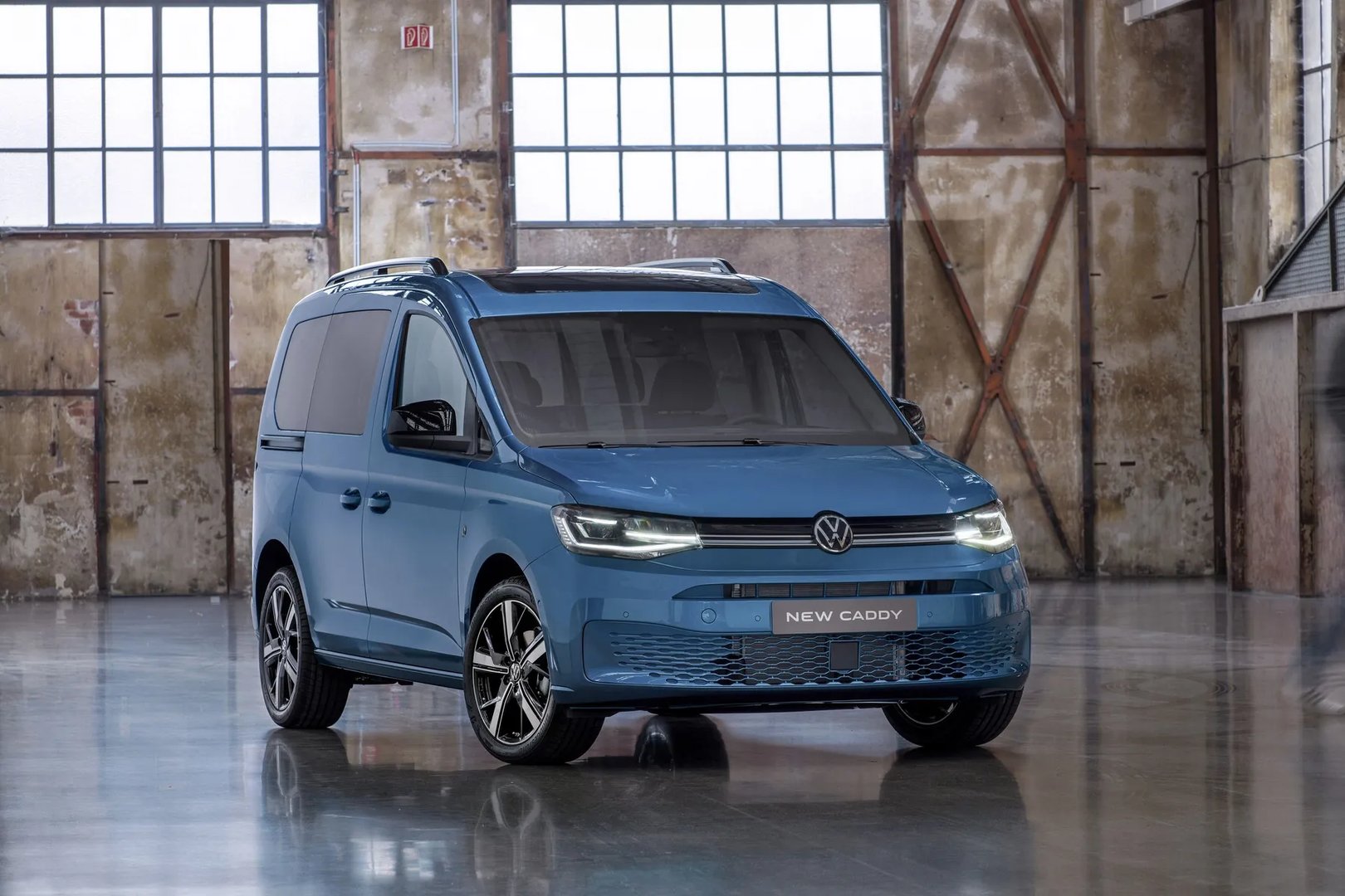 Volkswagen Caddy 5 generation  Compact Van