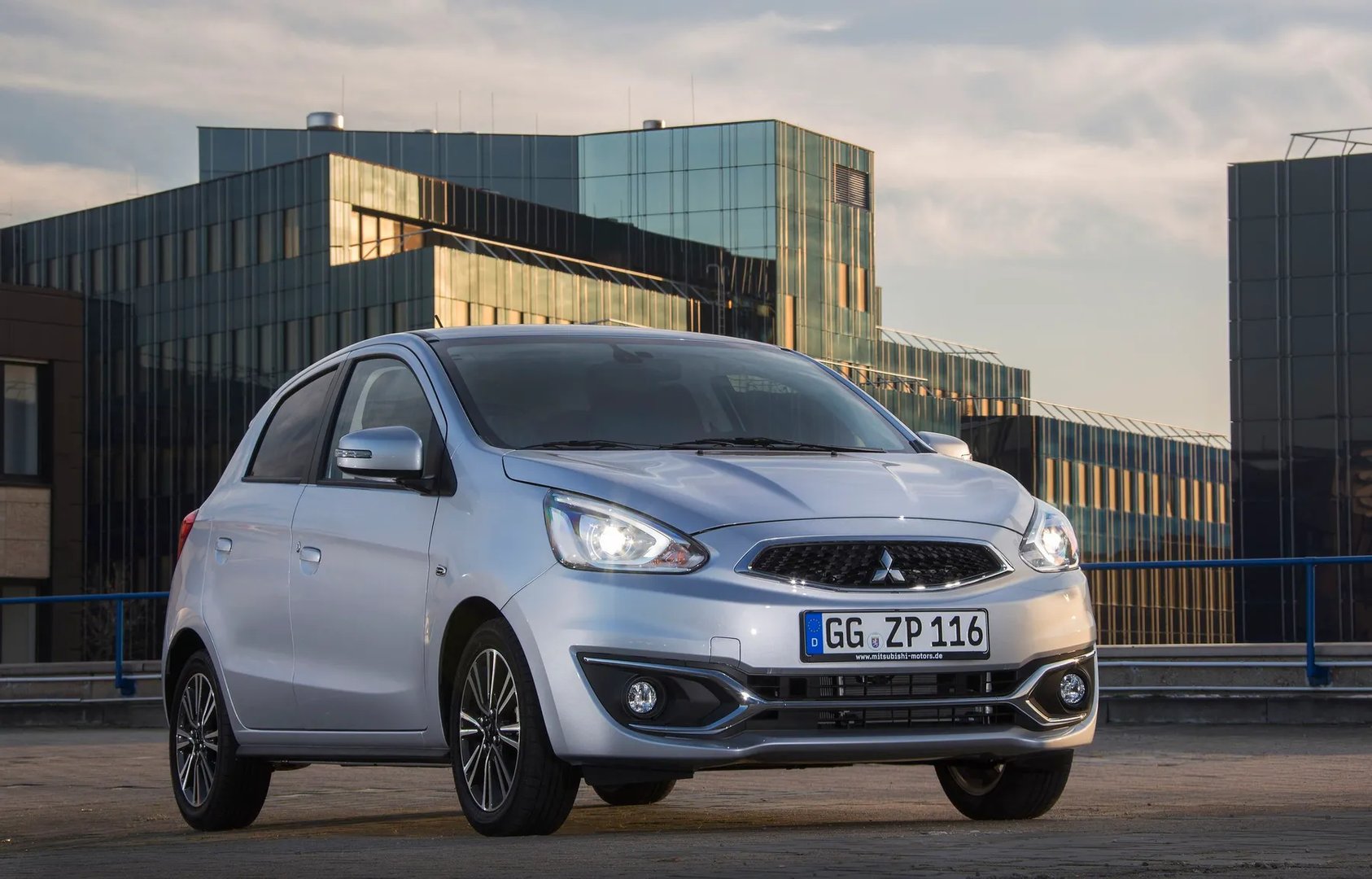 Mitsubishi_Space_Star_2_generation_restyling__Hatchback_5-door__10.jpg