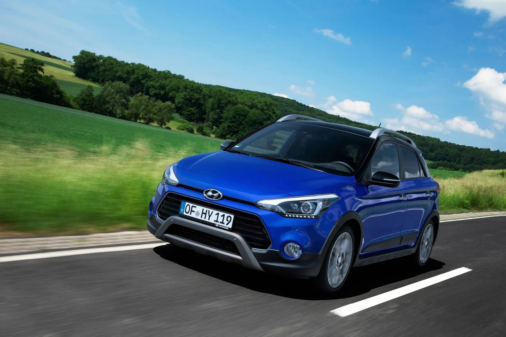 Hyundai_i20_Cross_1_generation_restyling__SUV_5-doors__12.jpg