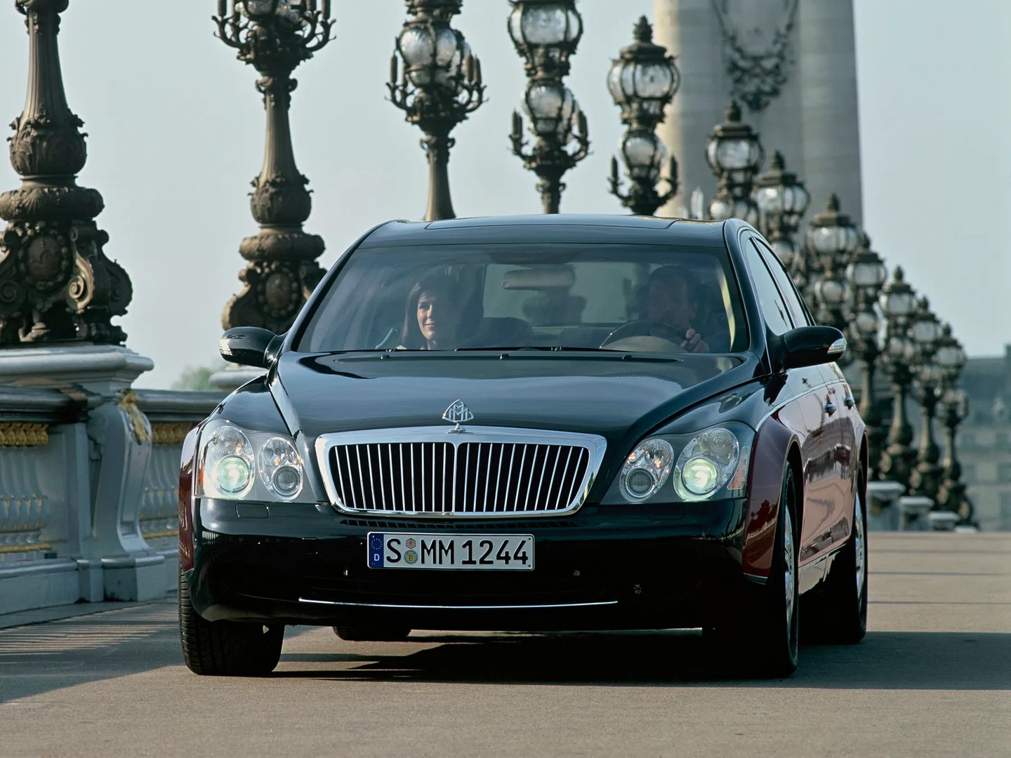 Maybach_57_1_generation__Sedan__1.jpg