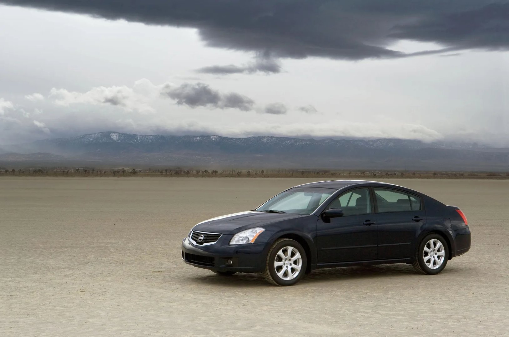 Nissan_Maxima_6_generation_restyling__Sedan__3.jpg