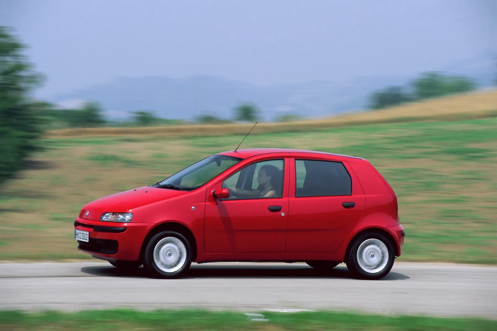 Fiat_Punto_2_generation__Mini_5-doors__3.jpg