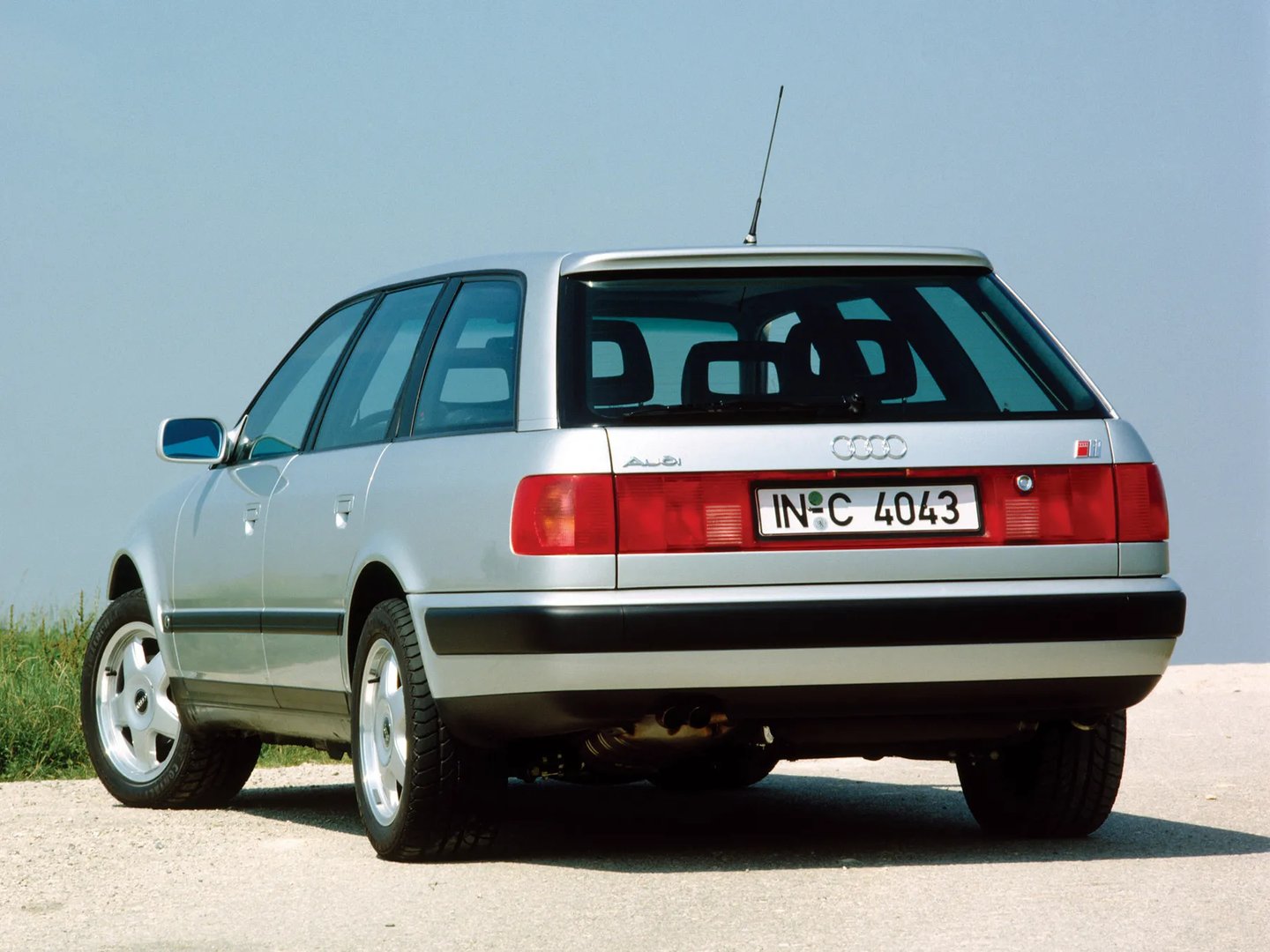 Audi_100_4_generation__Estate_5-door__2.jpg