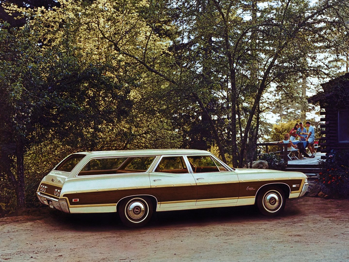 Chevrolet_Caprice_1_generation__Estate_5-door__3.jpg