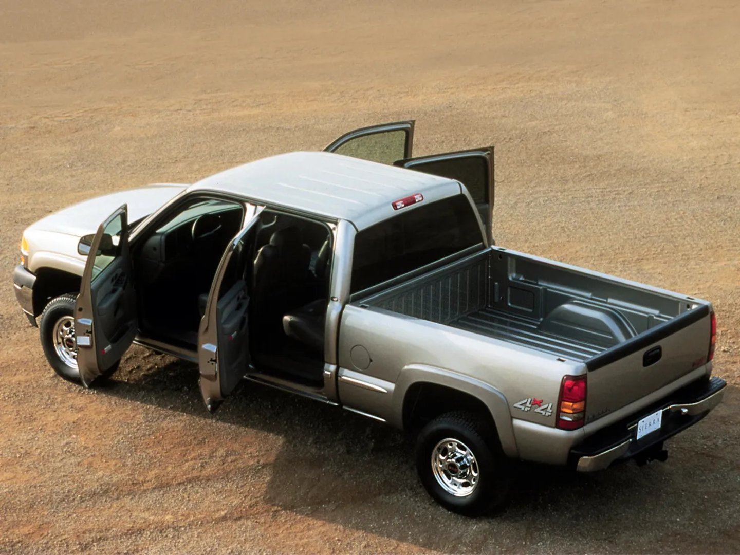 GMC_Sierra_1_generation__Pickup_double-cab__10.jpg