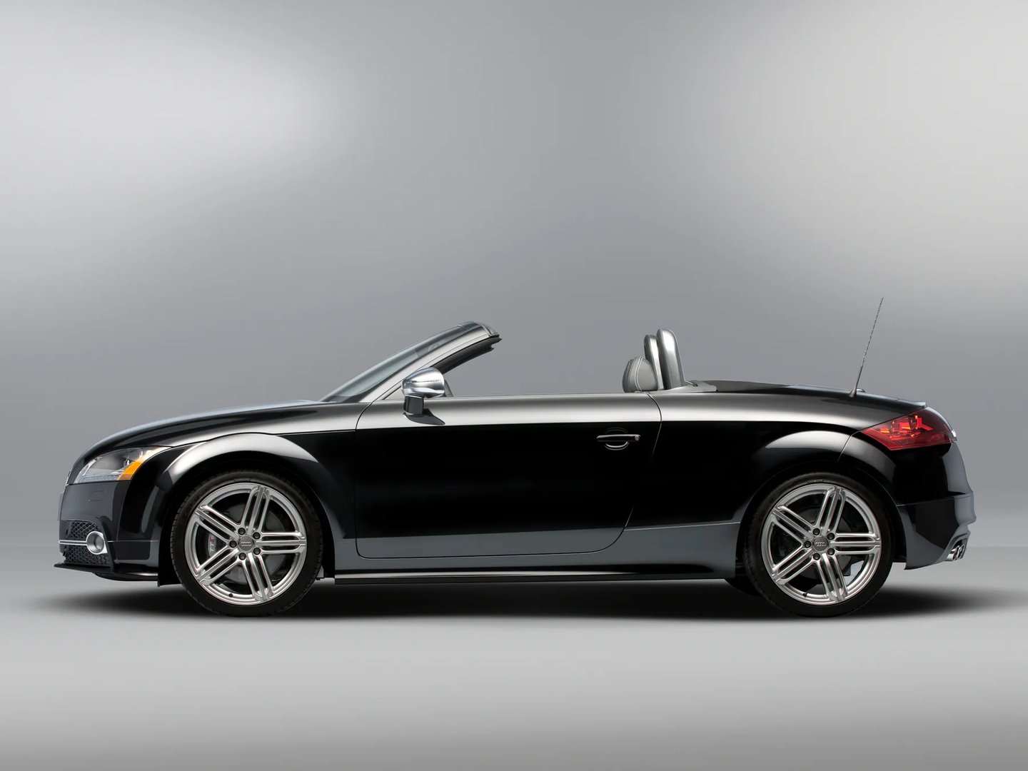 Audi_TTS_2_generation_restyling__Roadster__4.jpg