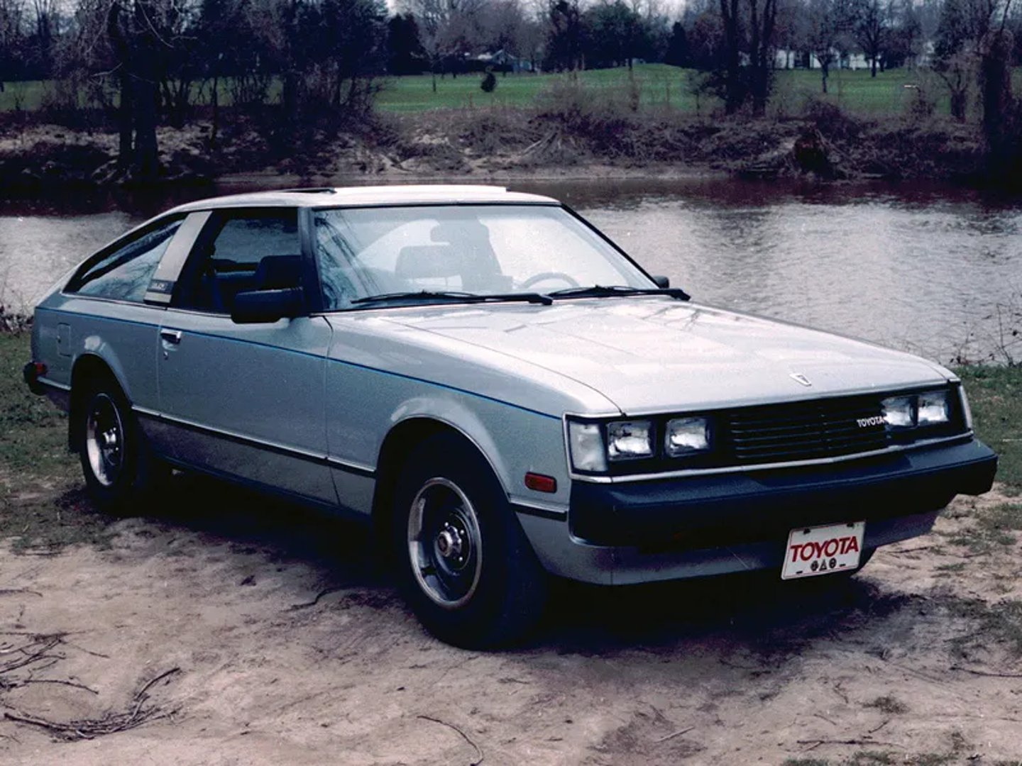 Toyota_Celica_2_generation__Liftback__9.jpg