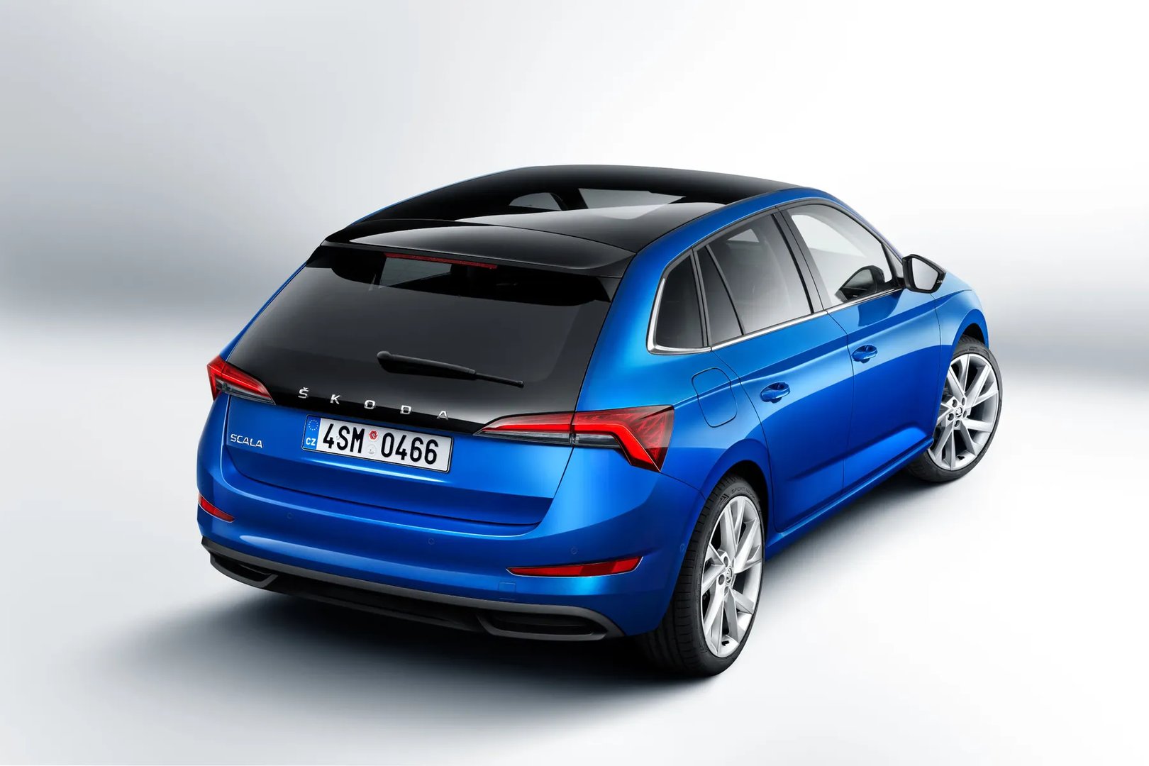 Skoda_Scala_1_generation__Hatchback_5-door__2.jpg