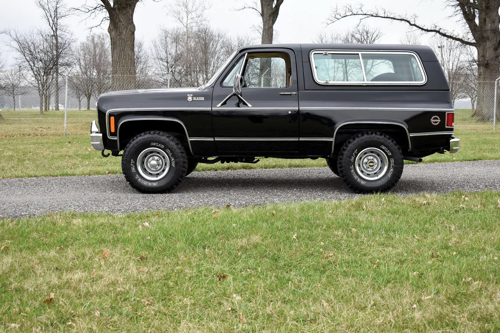 Chevrolet_Blazer_K5_2_generation__SUV_3-doors__5.jpg