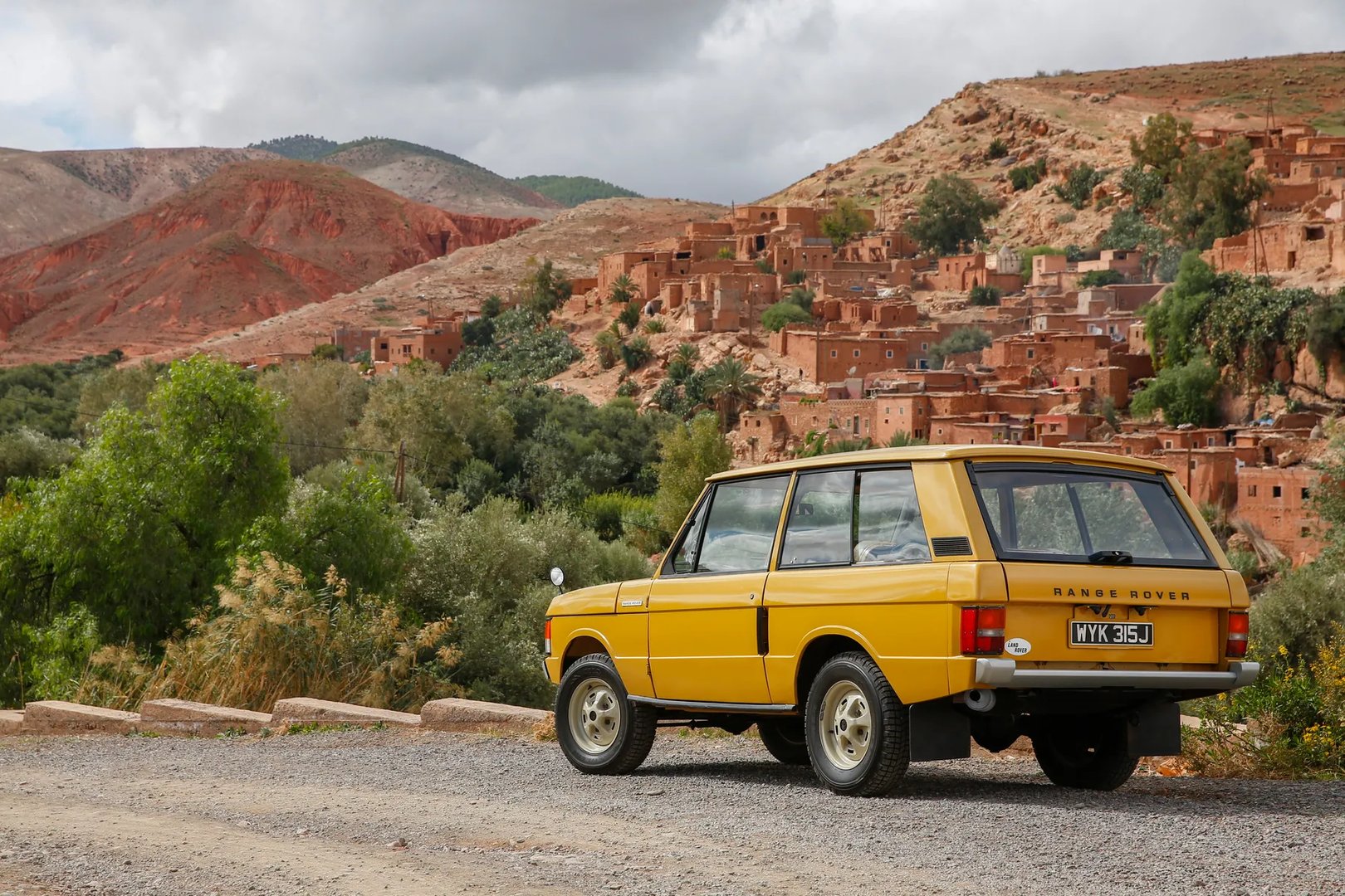 Land Rover_Range_Rover_1_generation__SUV_3-doors__5.jpg
