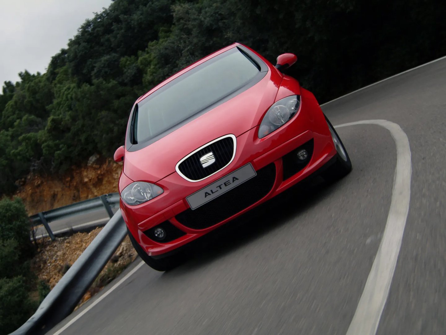 SEAT_Altea_1_generation__Compact_Van__11.jpg